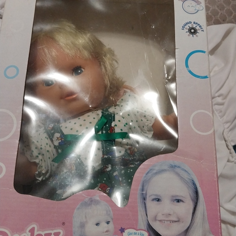 Dolls - Picture 3 of 4